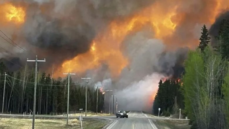 Zjarr në Kanada, shpallet gjendja e jashtëzakonshme në rajonin që është prodhuesi kryesor i naftës
