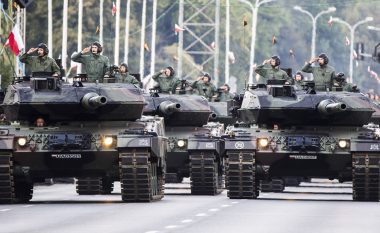 Polonia e ka ndihmuar më së shumti me tanke Ukrainën