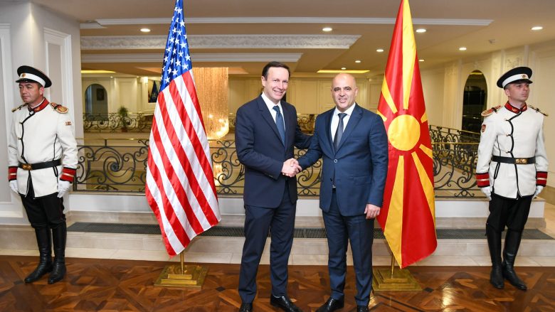 Kovaçevski në takim me senatorin Murphy: Mbështetje e fuqishme nga SHBA për Maqedoninë e Veriut që të vazhdojë me vendosmëri në rrugën evropiane