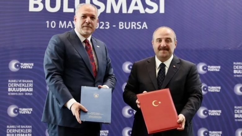 Kosova dhe Turqia nënshkruajnë bashkëpunim në fushën e zhvillimit rajonal