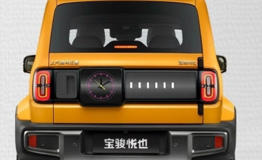 Mini SUV-i elektrik, Baojun Yep që kushton shumë lirë - vjen me një ekran mbrapa si një 'Smart Watch' ku mund të ndani mesazhe me shoferët