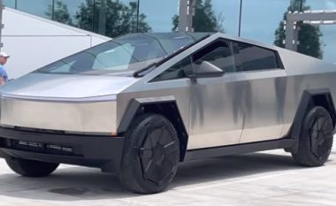 Videot tregojnë prototipin më të fundit të Tesla Cybertruck që duket më i rafinuar dhe pothuajse gati për të hyrë në prodhim
