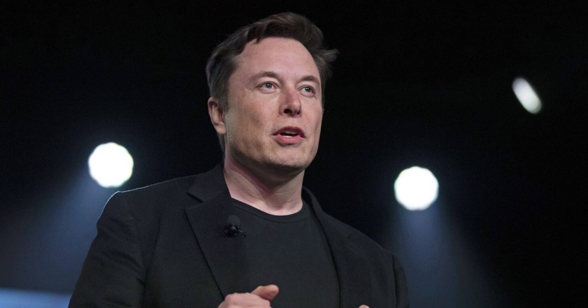 Musk shkakton kaos në internet, u pajtua me një deklaratë ku thuhej se “hebrenjtë po përhapnin urrejtje kundër të bardhëve”