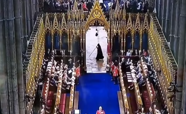 Njerëzit thonë se kanë parë 'engjëllin e vdekjes' në ceremoninë e kurorëzimit të Mbretit Charles III