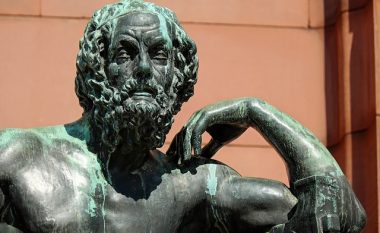 Teoritë kontradiktore për ekzistencën e Homerit