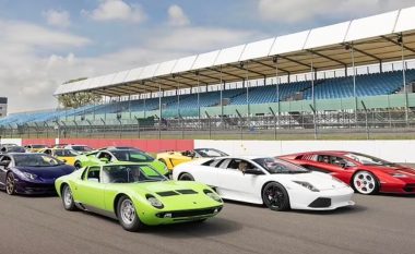 Parakaluan 400 makina të brendit luksoz, detaje rreth eventit madhështor të Lamborghini-it në pistën e njohur angleze, Silverstone
