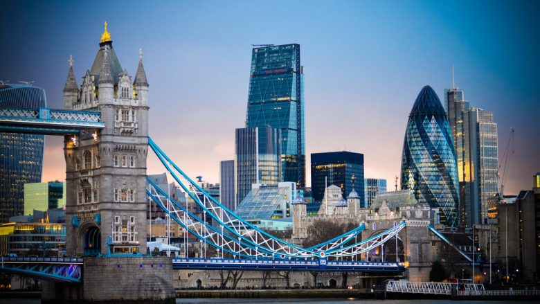 Bie numri i miliarderëve që jetojnë në Londër, pasuria e tyre zbritet në terma realë