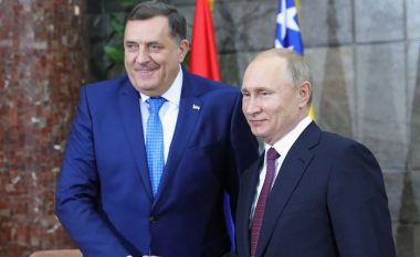 Dodik pas fjalimit në tubimin e Vuçiqit, tregon se çka foli me Putinin në Moskë