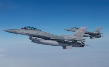 Rusia “ka një pyetje” për SHBA-në dhe aleatët e saj në NATO rreth furnizimit të Ukrainës me aeroplanë luftarakë F-16