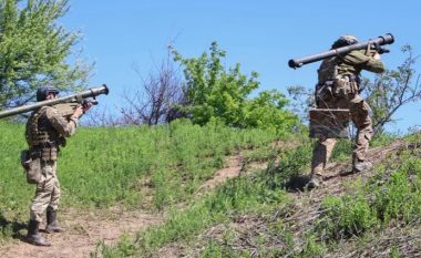 Rusët pranë Bakhmutit janë tërhequr, thotë ushtria ukrainase