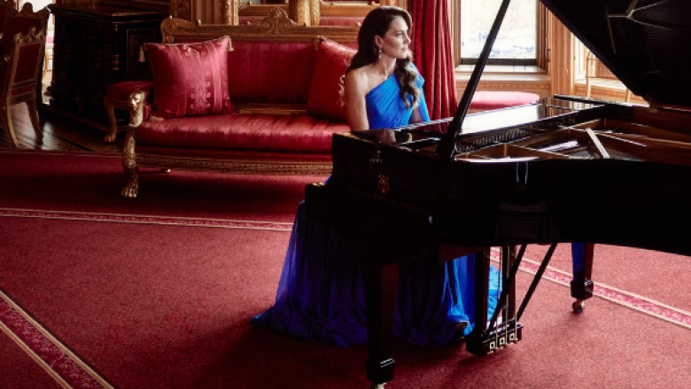Kate Middleton tregon aftësitë e saj muzikore dhe mahnit në Eurovision me performancën në piano