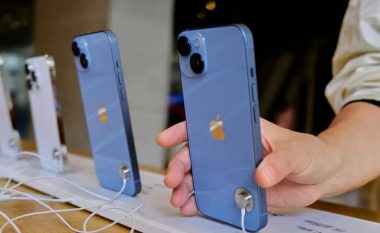 Furnizuesi i Apple “Foxconn” po shton përpjekjet për të rekrutuar punëtorë të tjerë, përpara lansimit të modelit të ri