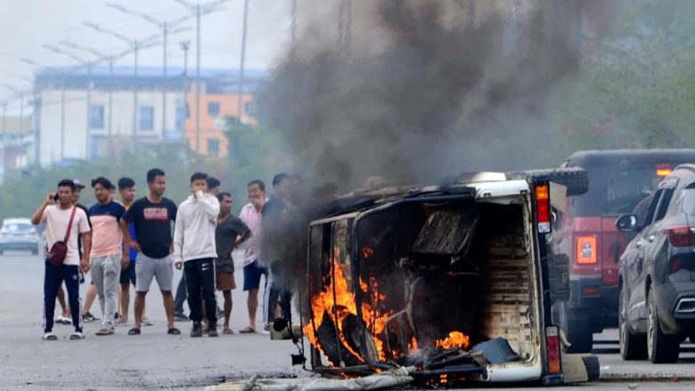 Mbi 50 të vdekur, qindra të shtruar në spitale dhe 23,000 të zhvendosur nga dhuna etnike në Manipur të Indisë