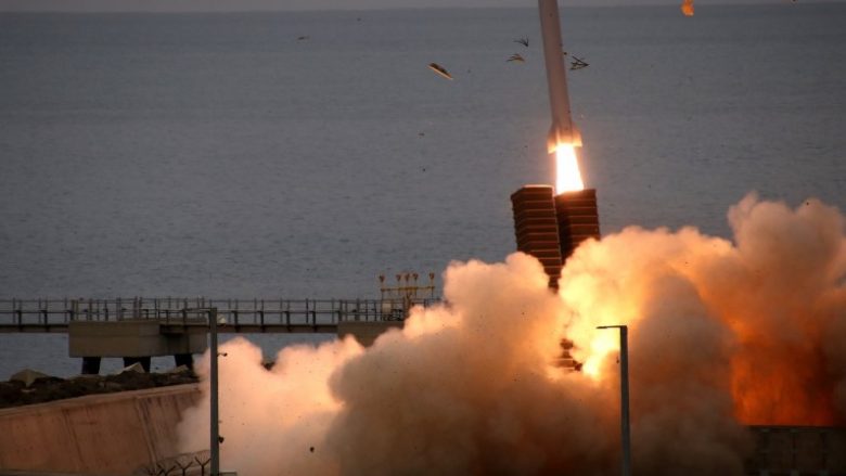 Prodhuesi turk i raketave Roketsan teston përsëri me sukses raketën balistike Tayfun
