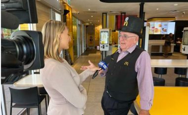 Pensionisti 72 vjeçar u mërzit shumë duke qëndruar në shtëpi – nis punën në McDonald’s dhe ka një këshillë për bashkëmoshatarët