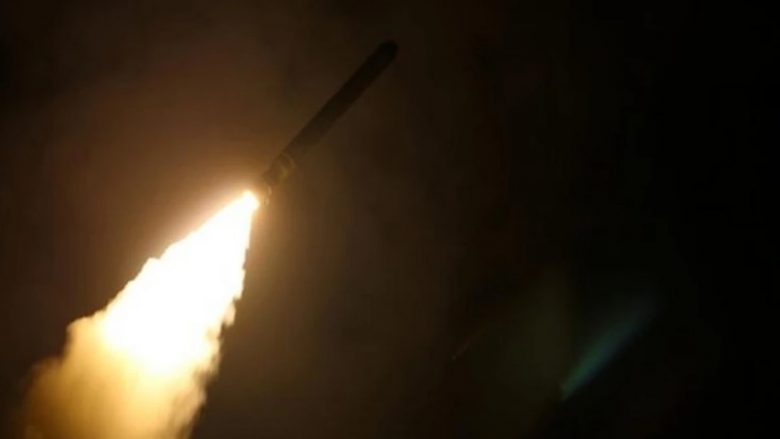 Ushtria e Ukrainës thotë se ka rrëzuar 18 raketa të lëshuara nga Rusia gjatë natës – dhe jo vetëm kaq