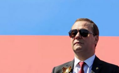 Ish-kryeministri rus Dmitry Medvedev vjen përsëri me komente nxitëse, pretendon se vendet baltike i përkasin Rusisë