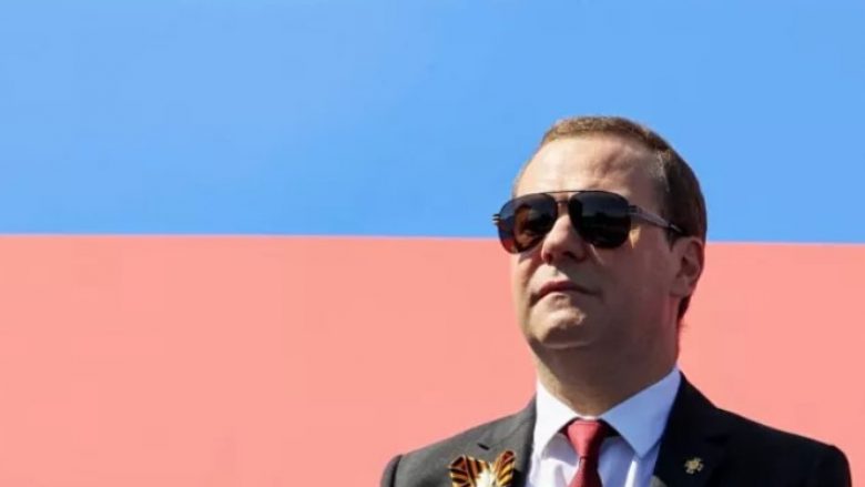 Ish-kryeministri rus Dmitry Medvedev vjen përsëri me komente nxitëse, pretendon se vendet baltike i përkasin Rusisë