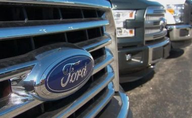 Ford tërheq 310,000 kamionçina për të rregulluar problemin me “airbag”-un e përparmë të shoferit