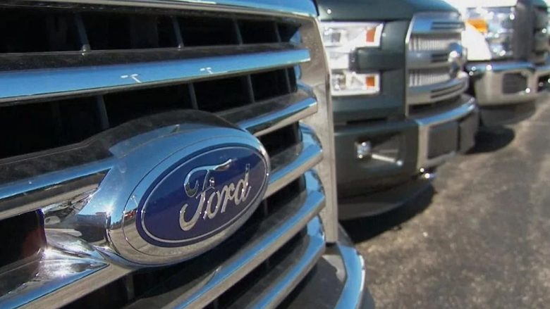 Ford tërheq 310,000 kamionçina për të rregulluar problemin me “airbag”-un e përparmë të shoferit