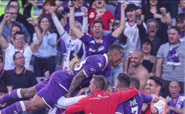 Fiorentina mposht Romën me përmbysje spektakolare në fund