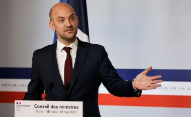 Ministri francez kërcënon ndalimin e Twitter-it nëse nuk zbaton rregullat e BE-së