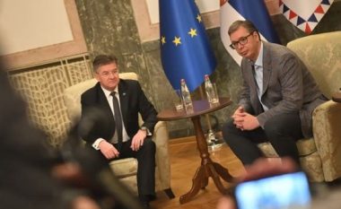 Pas takimit me ndërmjetësin e BE-së në dialog, Vuçiq: I shqetësuar unë - i shqetësuar Lajçaku