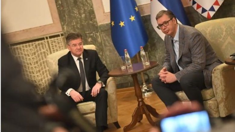 Pas takimit me ndërmjetësin e BE-së në dialog, Vuçiq: I shqetësuar unë – i shqetësuar Lajçaku