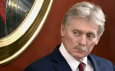 Zëdhënësi i Putinit thotë se Rusia do ta “çlirojë” Bjellorusinë nëse populli i saj ngrihet kundër Lukashenkos