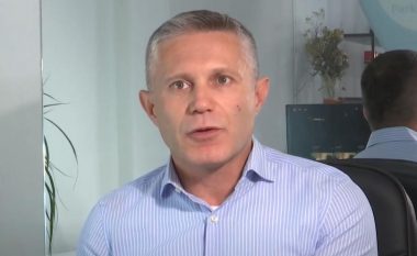 Ish-kryeinspektori i AKI-së që po “lufton” Serbinë në YouTube e Tik-Tok