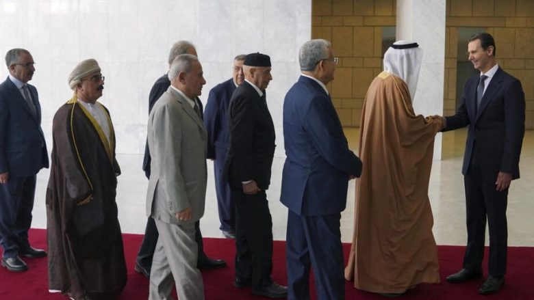 Pas më shumë se një dekade, Assad i Sirisë do të marrë pjesë në samitin e Ligës Arabe në Arabinë Saudite
