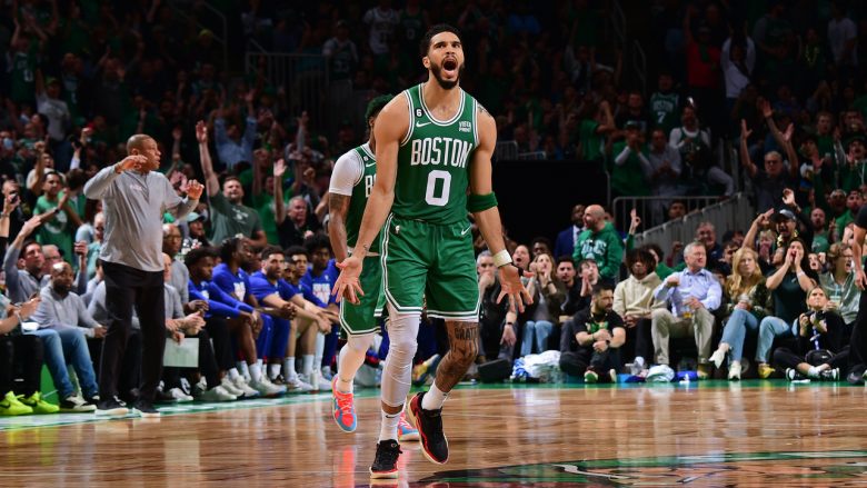 Tatum spektakolar, Celtics marrin fitoren e katërt dhe shkojnë në finale të Konferencës