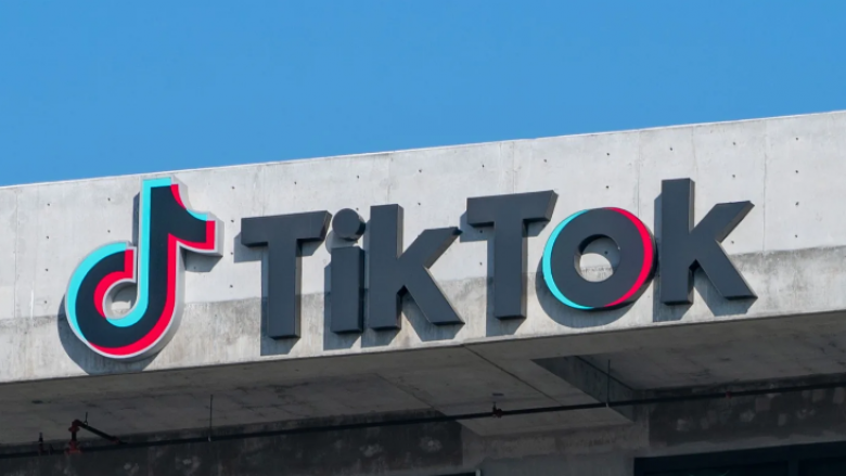 Zyrtari në TikTok i ngarkuar për sigurinë e të dhënave amerikane po largohet nga kompania, mes presionit nga SHBA-ja për ta ndaluar aplikacionin