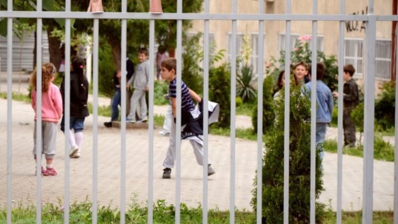 Rritet numri i nxënësve që kërcënojnë: 16-vjeçari nga Shkupi kërcënon profesorët me jetë