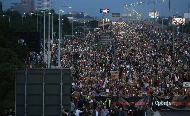 Pas tubimit të Vuçiqit, sot qytetarët sërish do të protestojnë në Beograd – kërkohet dorëheqja e presidentit serb