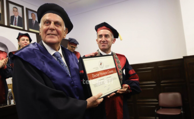 Laureati i çmimit Nobel, Dan Shechtman nderohet me titullin “Doctor Honoris Causa” nga Universiteti “Hasan Prishtina”