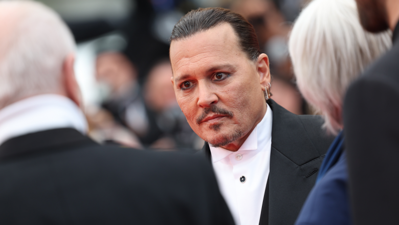 Johnny Depp përlotet gjatë ovacioneve shtatë minutëshe në Kanë
