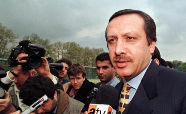 Ish-konsulli i Shqipërisë në Stamboll flet për strehimin e Erdoganit në Tetovë 23 vjet më parë