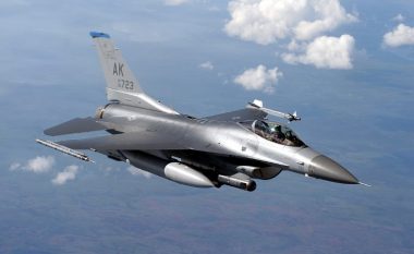 Kur do të mund t'i shohim aeroplanët F-16 të fluturojnë mbi Ukrainë?