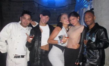 Anxhelina Hadëgjonaj shihet në shoqëri të Kylie Jenner dhe miqve të saj të ngushtë