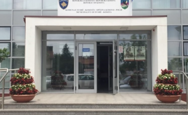 Komuna e Fushë Kosovës gjobitet me 4 mijë euro për kufizim të qasjes në dokumente publike