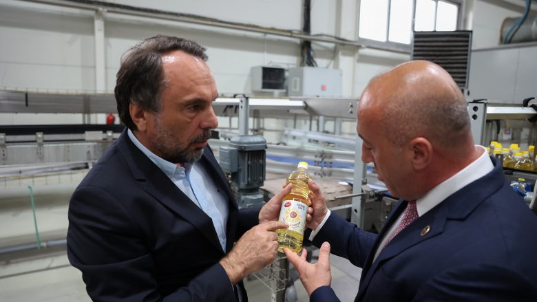 Haradinaj nga fabrika e vajit ‘Floil’: Prodhuesit vendor po avancojnë me ngritjen e kualitetit