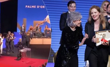 Bëhet viral momenti kur Jane Fonda e goditi në shpinë me certifikatën e çmimit regjisoren fituese në Kanë