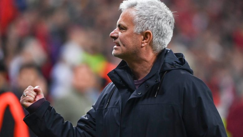 Mourinho: Nuk jam i shqetësuar për të shkruar emrin tim në librat e historisë së Romës, por dua t’ua kthejë tifozëve dashurinë