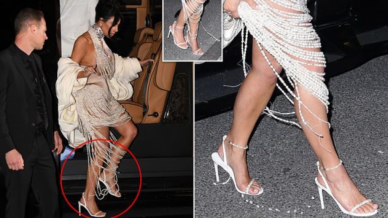 Kim Kardashianit i bie shkëlqimi pas mbarimit të Met Gala 2023 – fustani i saj prishet dhe perlat i shkapërderdhen në tokë