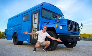Blogeri shndërron një autobus të vjetër shkolle në një shtëpi luksoze