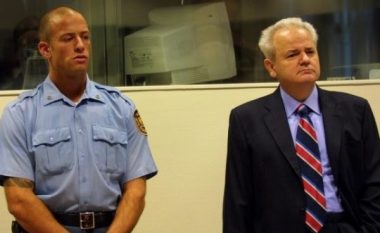 Dita kur gjykata konfirmoi padinë kundër Slobodan Milosheviqit