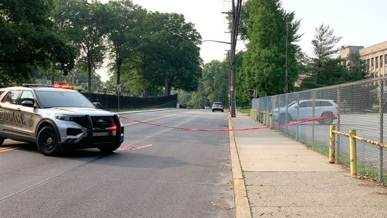 Një nxënës qëlloi dhe vrau një nxënës tjetër – detajet e ngjarjes që shokoi një shkollë në Pittsburgh, Pennsylvania