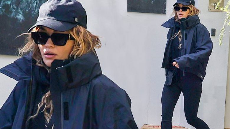 Rita Ora fotografohet e veshur me rroba më të trasha për të përballuar të ftohtin e Sydneyt