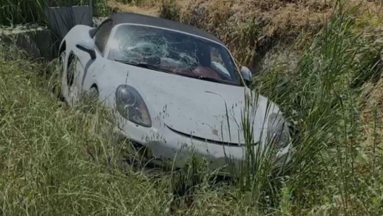 Përfundon jashtë rrugës me “Porsche”, arrestohet 20-vjeçarja në Shkodër për shkelje të rregullave të qarkullimit rrugor